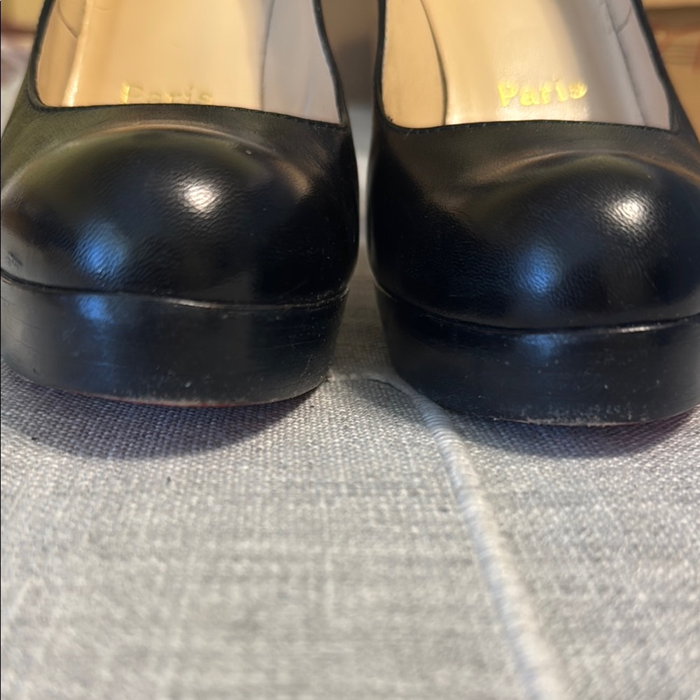 Christian Louboutin classic black pumps - Picture 7 of 8